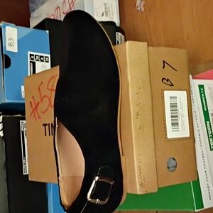 Unbranded black ballet flats